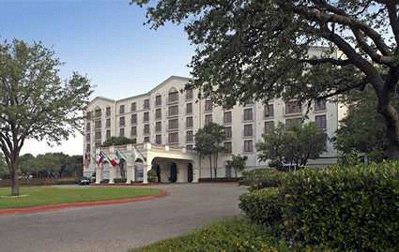 Doubletree By Hilton Austin Hotel Exterior photo